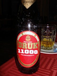 Druk 11000: Starke bhutanische Biersorte mit acht Prozent Alkoholgehalt.
