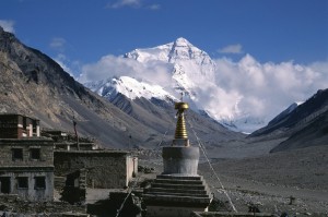 Rongbuk-Kloster mit Blick auf den Mount Everest, CAISSA Touristic: